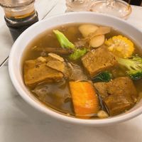 雪梨苹果雪耳汤 at Ngoh Herbal Soup 娥妈养生药材素汤 in Central Singapore