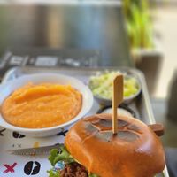  at Hativonit J17 in Tel Aviv