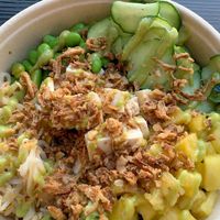 Bowl with quinoa and veggies at Poke Scuse in Jesolo