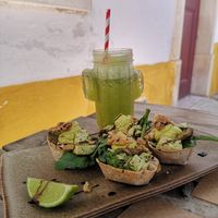 Entradas e sumo natural at Avocado in Obidos