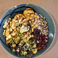 Mexican bawl with tofu at Avocado in Obidos