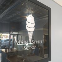 Signage at Main Street Scoop in Bloomington
