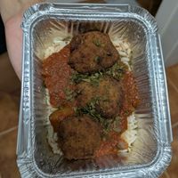 Tomato neatballs at Las Niñas Veganas in Cadiz