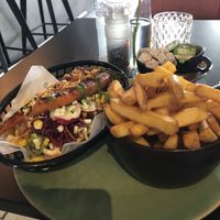 Vegan sausage roll & chips at Van Doorn en Doorn in Enschede