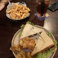 the malt comes with crisps now  at Flann O'Brien in Graz