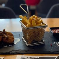 Vegan nuggets with mushrooms and sweet chilli sauce + chips. These were our favourites!  at Hedonist in Zadar