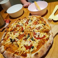 Margarita Pizza at Loving Hut - Heping Branch in Taipei