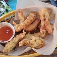 Gefrituurde courgettebloemen at De Herberg in Middelburg