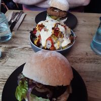 Bbq burger at PEACH in Newport