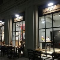 Main entrance at Gelateria La Romana - Viale Col di Lana in Milan