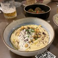 Hummus de garbanzo tradicional  at Kukla in Valencia