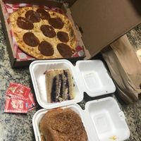Pepperoni pizza, blueberry cake and Grosera burger at Ixteriolo's in Monterrey
