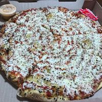 Espiral Pizza 🍕 Cheese and 🍅 it is a classic! so delish! at Ixteriolo's in Monterrey