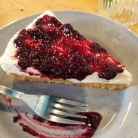 Berry cheesecake at Kind Kitchen in Porto
