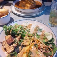 Thai bowl and francesinha at Kind Kitchen in Porto