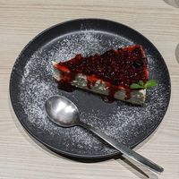 Red berry cheesecake at Kind Kitchen in Porto