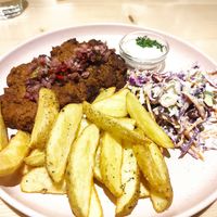 Seitan with coleslaw at Kind Kitchen in Porto