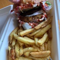 good burger, too salty fries at Kind Kitchen in Porto