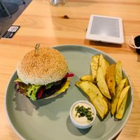 The mushroom burger 10/10 at Kind Kitchen in Porto