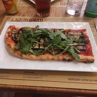 Pizza aux aubergines et courgettes grillées at I Soliti Ignoti in Eguisheim