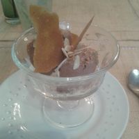 Vegan icecream with dates and chocolate at Pousse-Pousse in Paris