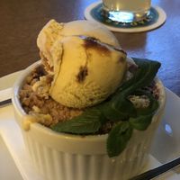 Vegan plum crumble with ice cream   at Sitte in Darmstadt