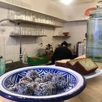 energy balls and cake at Bojus in Paris