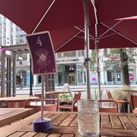 Food was quick quick quick 👍🏼🫶🏼  at Life Alive Organic Cafe - Back Bay - Boylston St in Boston