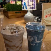 Tahini and blue smoothies at Life Alive Organic Cafe - Back Bay - Boylston St in Boston