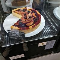 vegan cheesecake at OFOF Cafebar in Offenbach