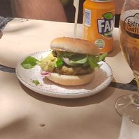 Mini hamburguesa vegana at Hostal Almanzor Gredos Avila in Navarredonda De Gredos