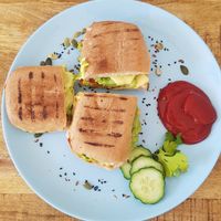 Spicy Avocado Toasti with gluten free bread at Mahalo in Groningen