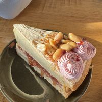 Peanutbutter jelly taart (special)   at Mahalo in Groningen