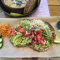 Spicy avocado toasti at Mahalo in Groningen