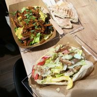 Kebab and salad bowl at Mooi in Brno