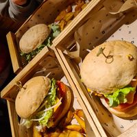 🥰🥰🥰🥰 at Flower Burger in Marseille