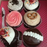  🧁  at Smallcakes in Patchogue