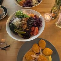 Nuggets und Bowls at Rohe in Tallinn