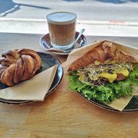 Kardamom bun, tempeh croissant, dirty chai latte 😍 at Rohe in Tallinn