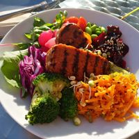 Tempeh bowl at Rohe in Tallinn