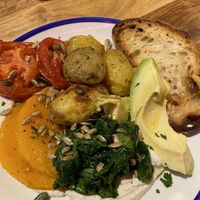 Vegan breakfast at Cremat 11 in Barcelona