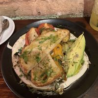 Vegan breakfast bowl at Cremat 11 in Barcelona