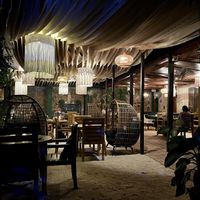   at Once:Once in Antigua