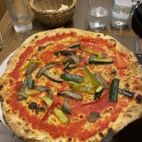 Pizza verdure   at Du Tunnel in Courmayeur