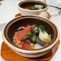 Lucky Fortune Claypot Rice (vegan) - I am so so so so impressed that the mock meat looking slices are actually shroom slices! Good job! at elemen Classic 元素 . 经典 - Great World City in Central Singapore