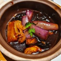 Claypot Eggplant with Monkeyhead Mushroom ~ 2/12/21 at elemen Classic 元素 . 经典 - Great World City in Central Singapore