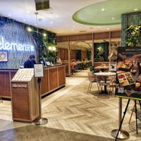Shop front at elemen Classic 元素 . 经典 - Great World City in Central Singapore