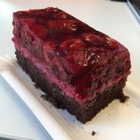 Raspberry Cake at Bio-Insel in Hamburg