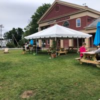 Outdoor seating  at Live Cafe in Kennebunk