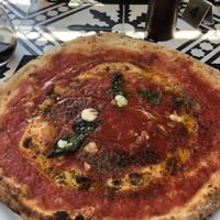 Vegan marinara pizza at La Terrazza di Venere in Capri
